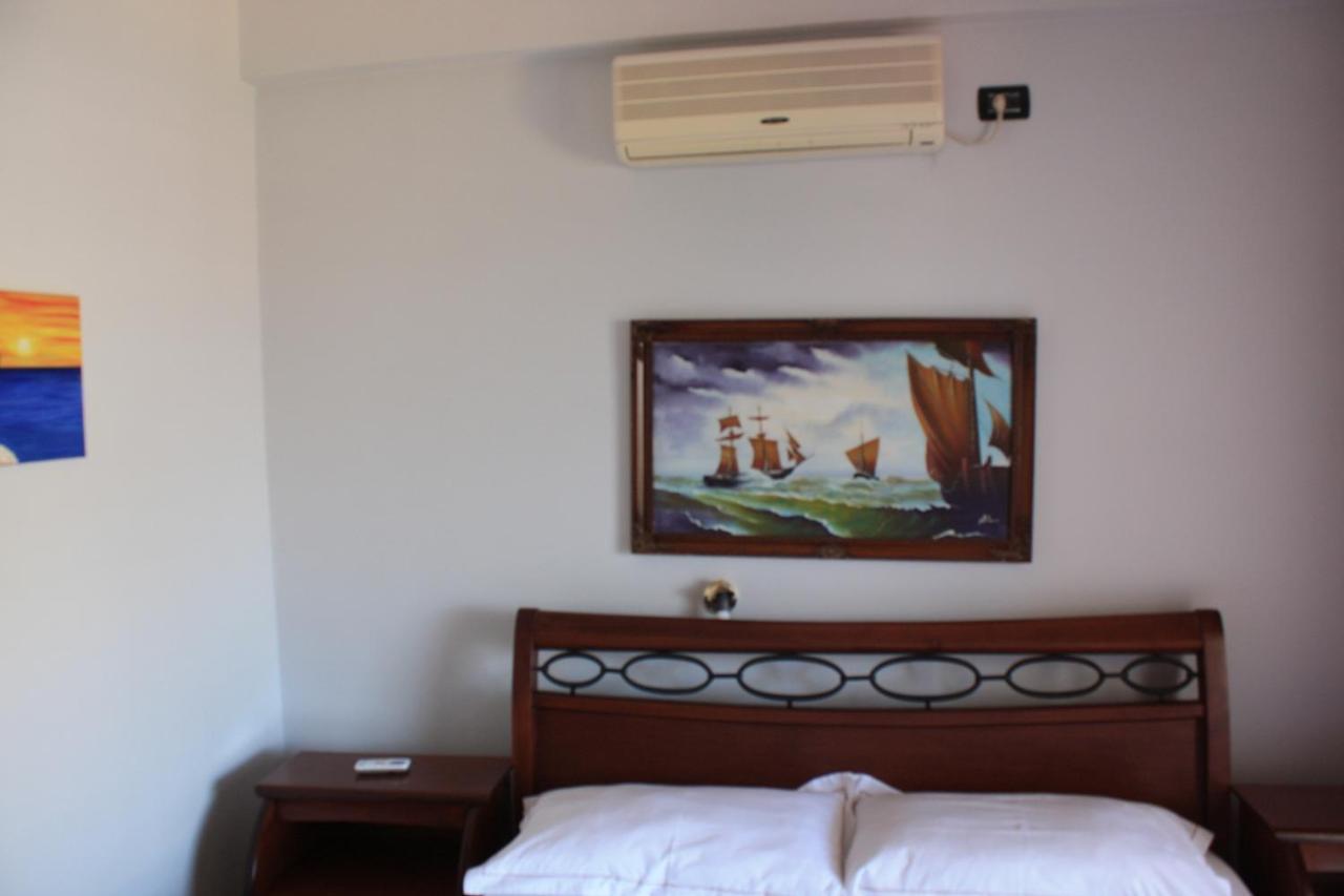 Kanina Hotel&Hostel Sarandë 外观 照片